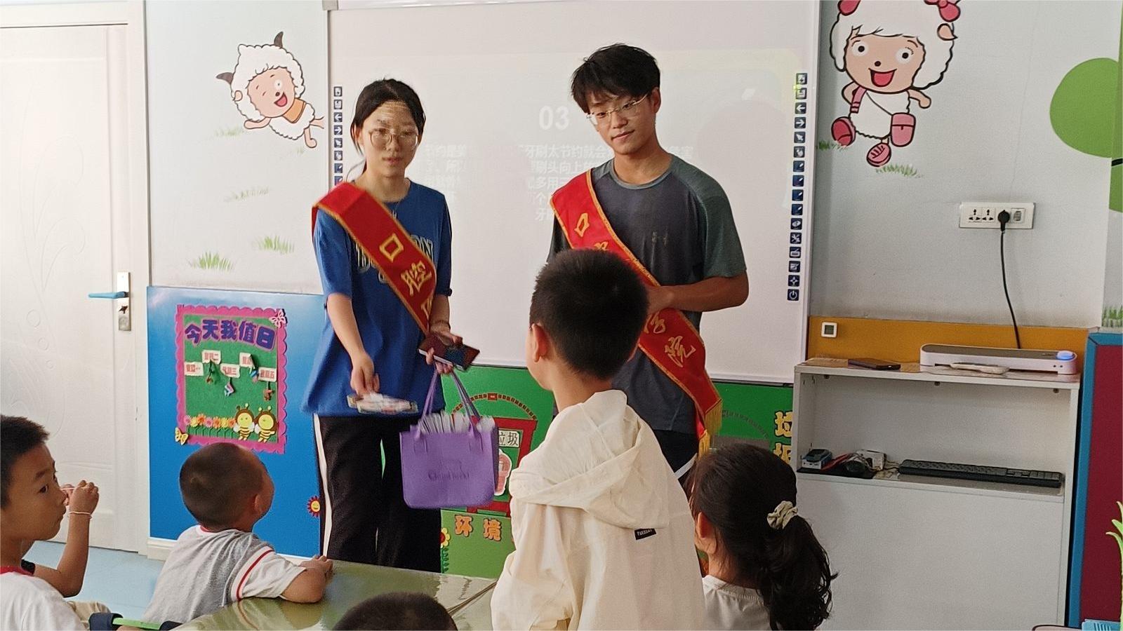 錦醫(yī)口腔學子三下鄉(xiāng)：攜手幼兒園，共筑口腔健康未來