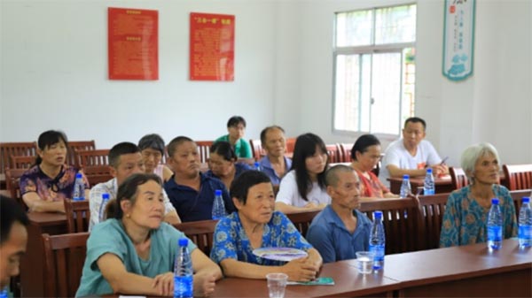 蛭神行遠(yuǎn)，民生情長(zhǎng)——吉首大學(xué)“蛭惠民生”團(tuán)隊(duì)深入大