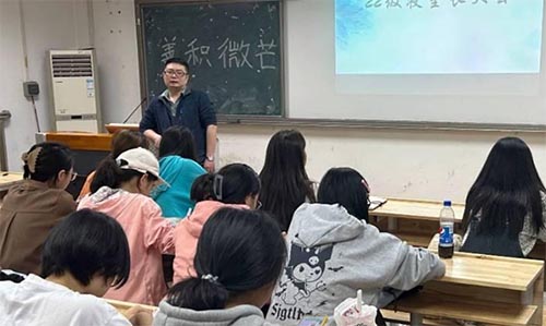 善積微芒，造炬成陽——2022級(jí)寢室長(zhǎng)大會(huì)成功召開