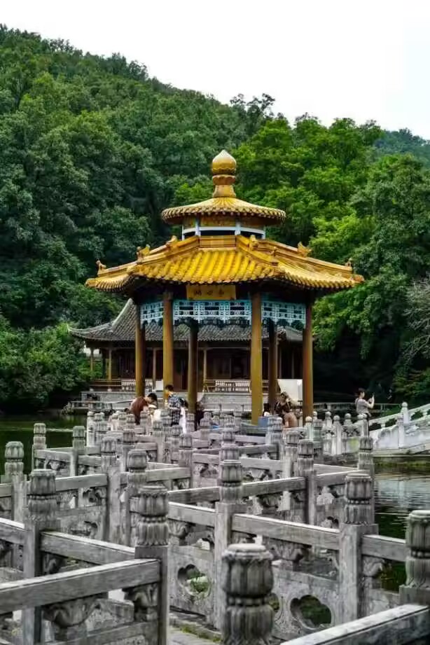 保護生態(tài)環(huán)境，滁院學子赴瑯琊山開展三下鄉(xiāng)志愿服務活動