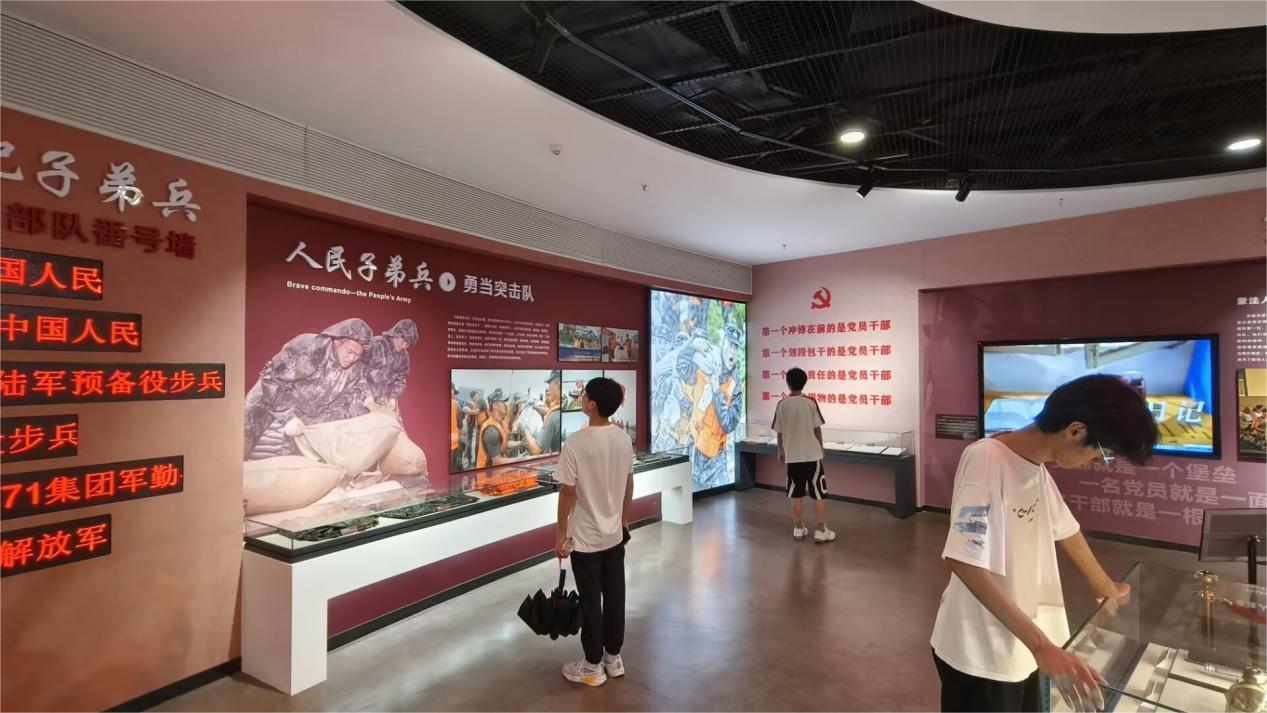 弘揚(yáng)抗洪精神，綻放青春色彩，巢湖學(xué)院學(xué)子赴阜南縣王家壩開(kāi)展社會(huì)實(shí)踐活動(dòng)