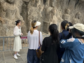 洛理學(xué)子三下鄉(xiāng)： 以紋樣回溯龍門(mén)歷史，探索千年河洛文化