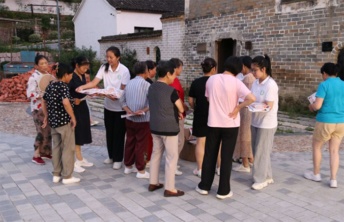 淮師學(xué)子三下鄉(xiāng)：讓法律走進(jìn)生活，助力美好鄉(xiāng)村