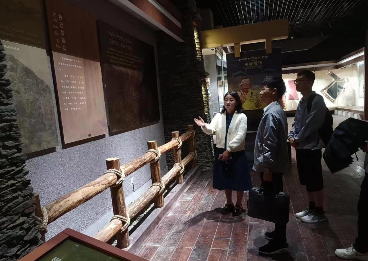 走進自然博物館，感悟人與自然和諧共生