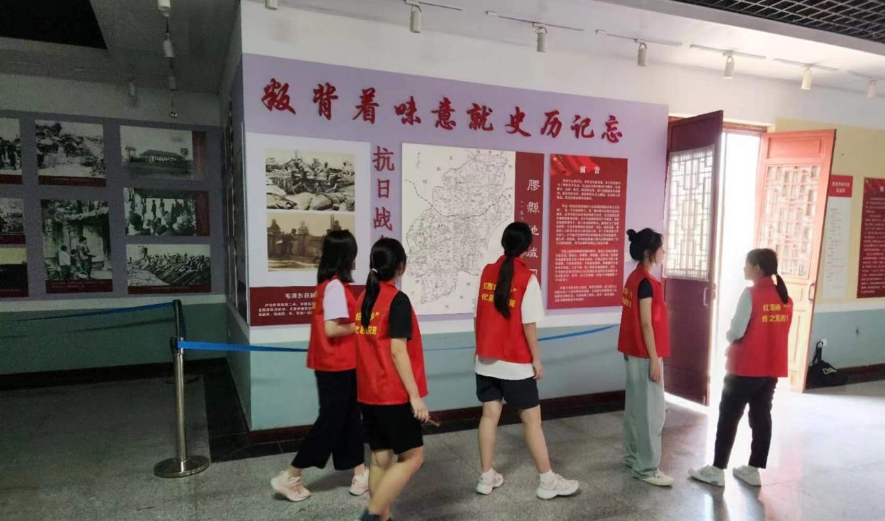 貴大學(xué)子三下鄉(xiāng)：重走紅色道路，傳承紅色精神