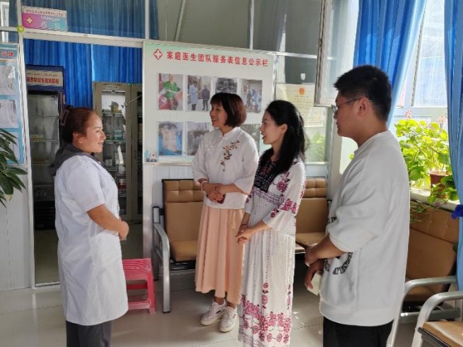 人民心上放，血壓手中量